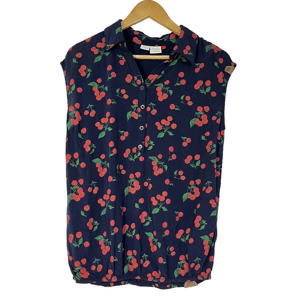 Cherry Print Sleeveless Blouse - Picture 1 of 15